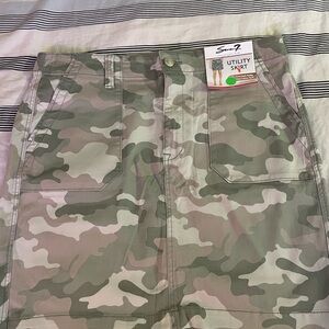 Seven7 Women’s Camouflage Skirt NWT